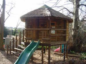 Tree_House_3093.jpg